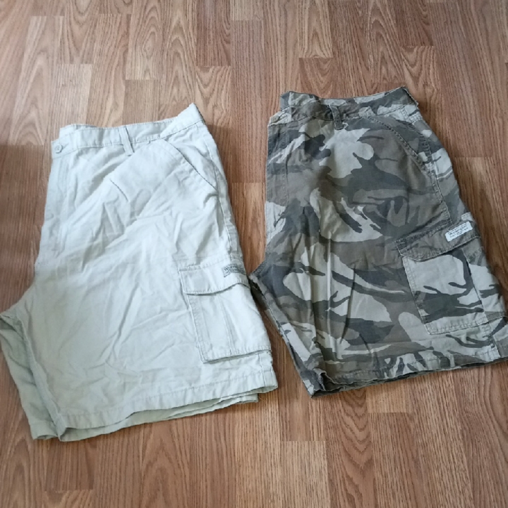 Wrangler Men's Tan and Camouflage Cargo Shorts